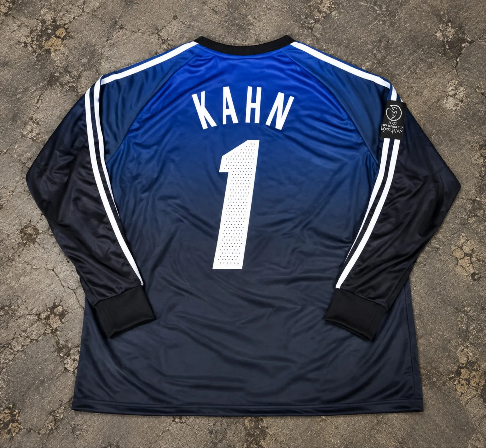 GERMANY 2002 KAHN 1 GOALKEEPER DARK BLUE WORLDCUP SHIRT (Very good